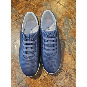 KIZIK Atlanta Step In Sneakers Dark Navy Leather Slip On Style Size 7 W  (S4)